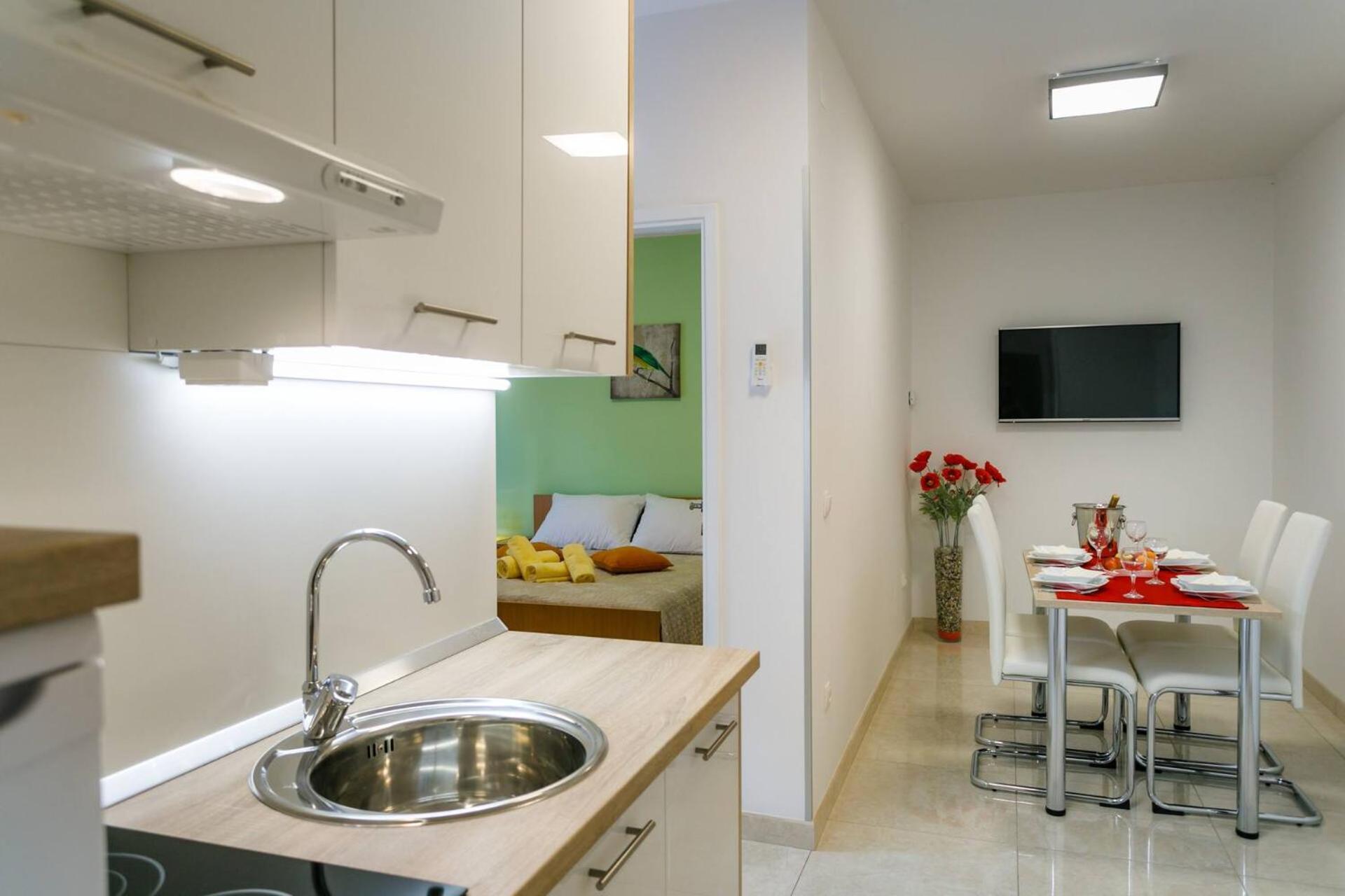 Apartments Paradiso คิร์ก ภายนอก รูปภาพ